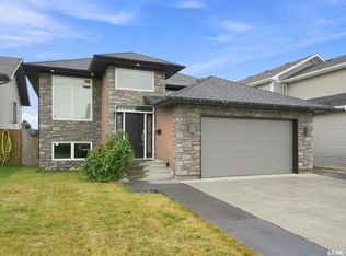 215 Padget CRESCENT, Saskatoon, SK S7W 0H4