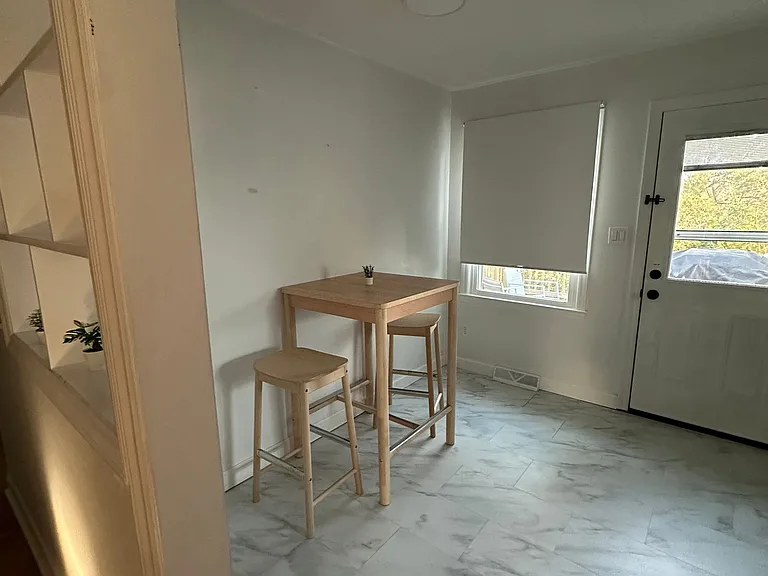 117 Marine Dr — Photo 9