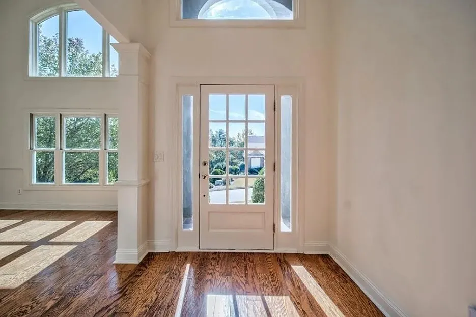 4 bed, 3603 sqft, $4,500 — Photo 4