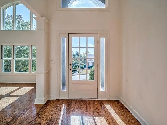 3rd image of 3444 Westhampton Way