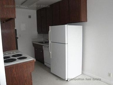 40 Gardner Rd Brookline Ma 02445 Zillow