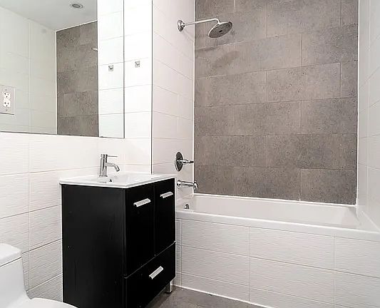 5th image of 177 Concord St APT 3B