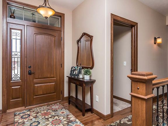 4th image of 1001 E Covey Cir