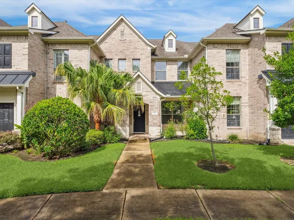 2403 Clippers Sq, Houston, TX 77058
