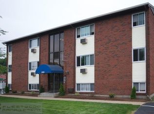 2060 Warwick Ave #2ND, Warwick, RI 02889
