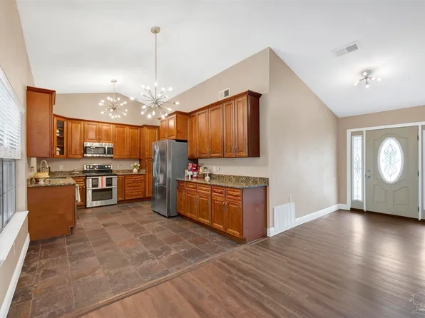 8182 Crystal Wells Pl, Pensacola, FL 32514