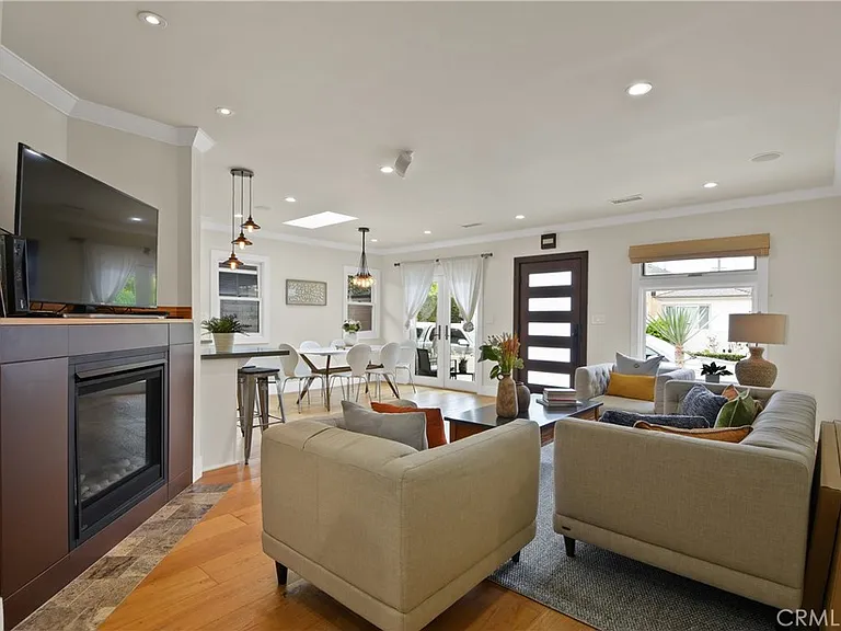 264 Tivoli Dr — Photo 3