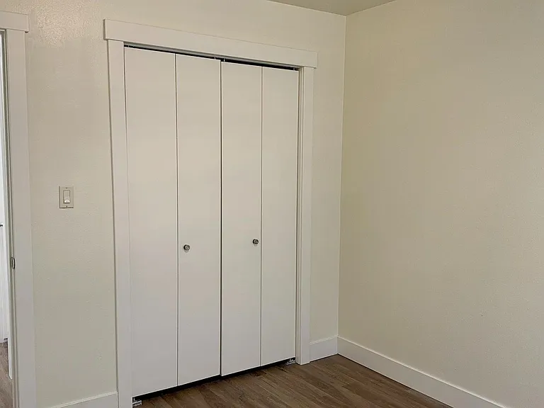 Unit Photo