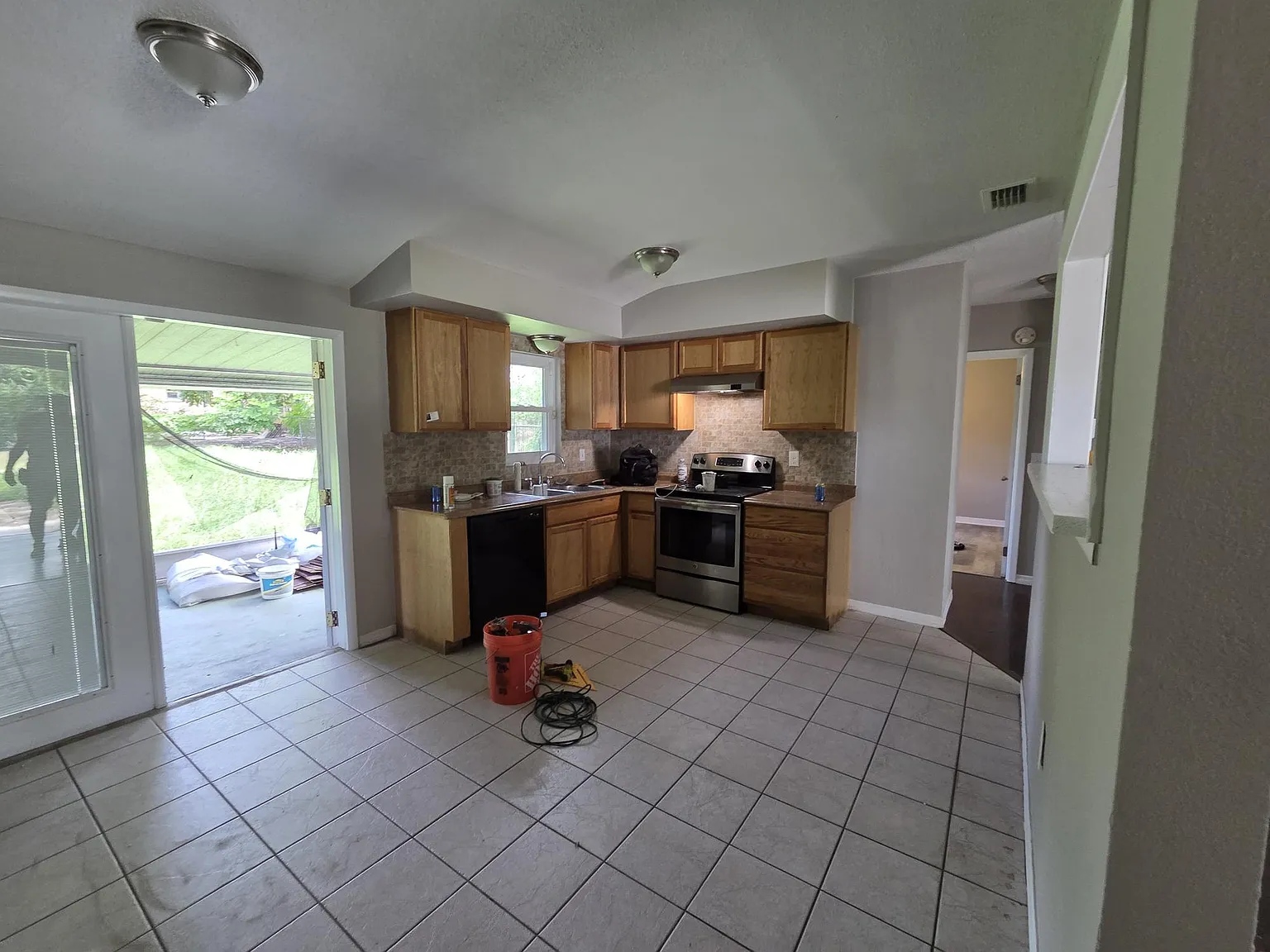 New On The Market — Photo 3