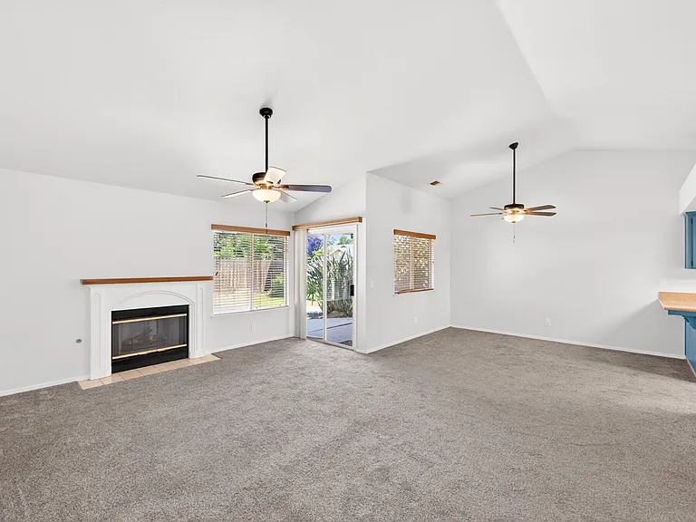2476 N Berlin Ave — Photo 13