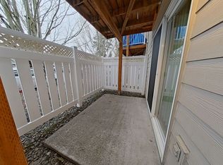 Remodeled 2 Bedroom Apartment ~ Close to OSU ~ Small Pet Friendly, Corvallis, OR 97330