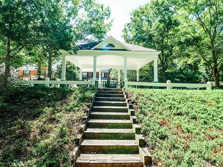 2680 Hampton Park Dr — Photo 18