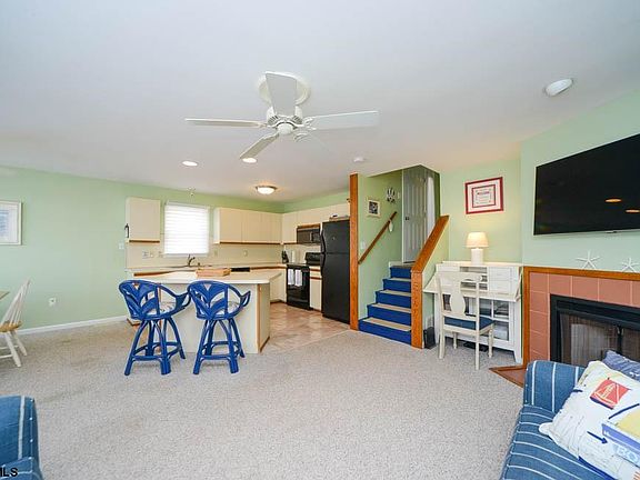 5th image of 3837 Asbury Ave #1