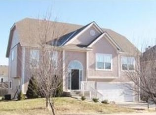 14613 Wicklow St, Smithville, MO 64089