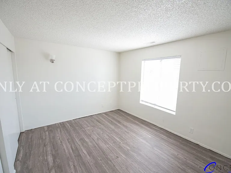 Foothill Terrace — Photo 209