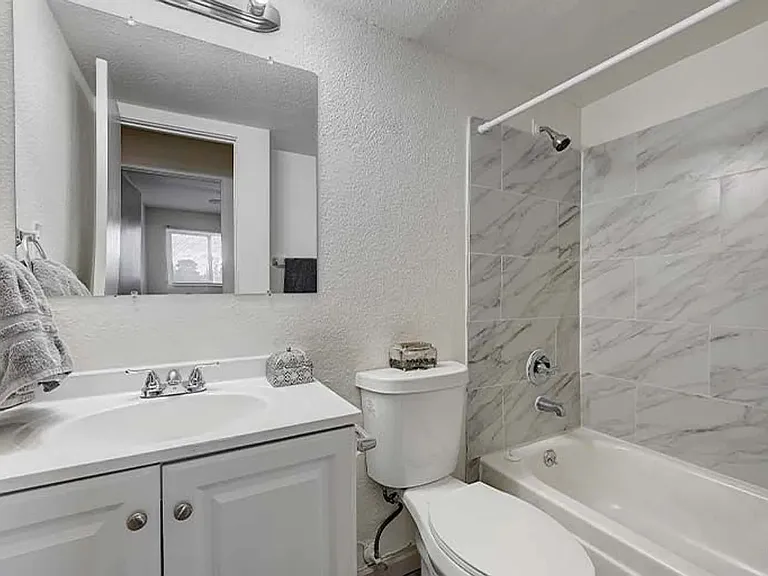 Peak Elevation Apartments — Photo 19