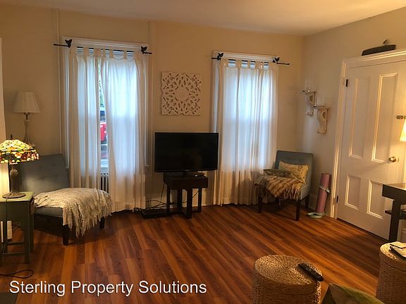 4th image of 32 Maple St #1FL