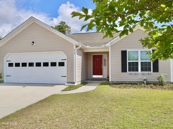 212 Red Carnation Drive, Holly Ridge, NC 28445
