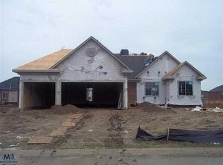 49774 Becher Dr W, Macomb, MI 48044