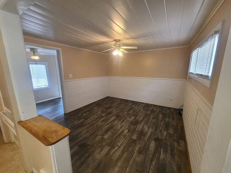 1509 N Main St — Photo 6