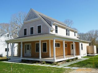 28 Grovedale Rd, Oak Bluffs, MA 02557