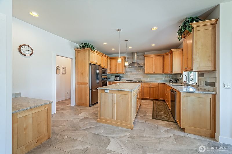 2nd image of 3513 Dianna Way