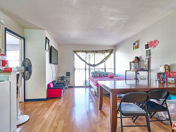 4th image of 210 S La Fayette Park Pl APT 303