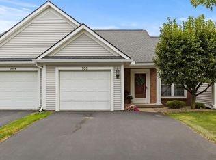 105 Amberwood Pl, Rochester, NY 14626