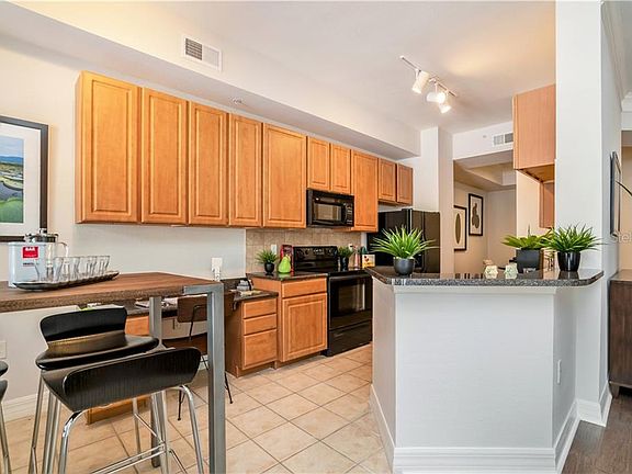 2nd image of 513 Mirasol Cir APT 304
