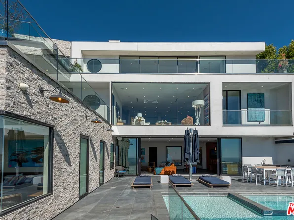 8800 Appian Way, Los Angeles, CA 90046