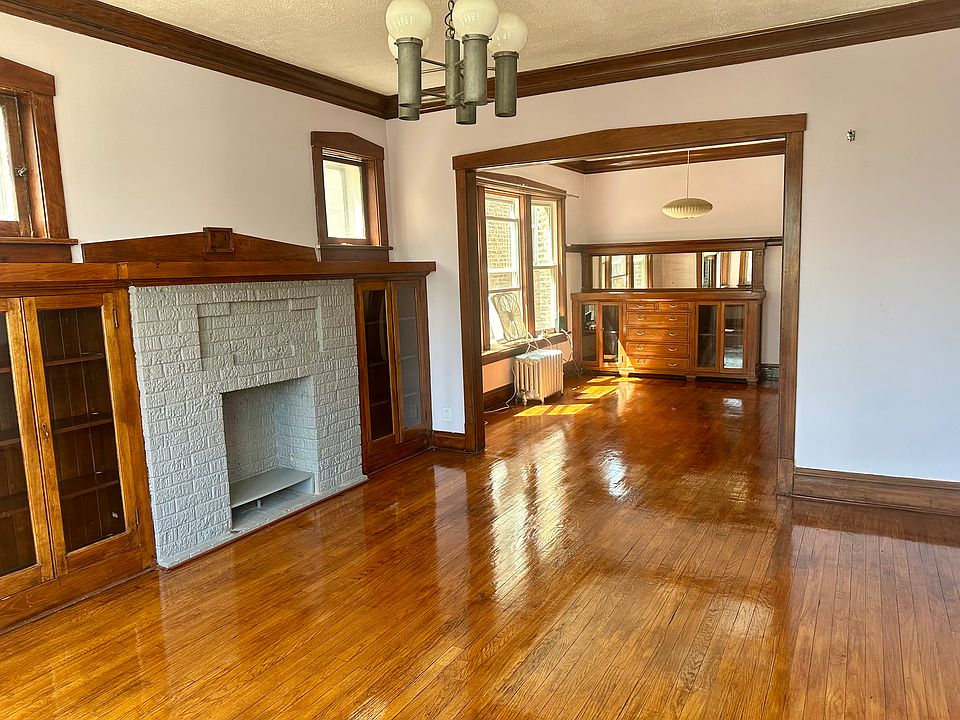 1st image of 1100 N Spaulding Ave Unit 2
