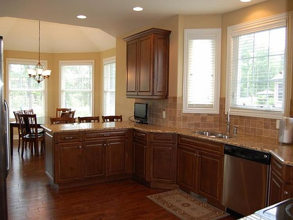 4th image of 12093 Tullymore Dr