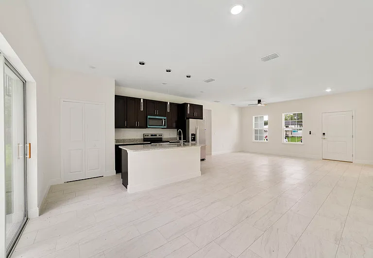 3355 W Marie Dr — Photo 3
