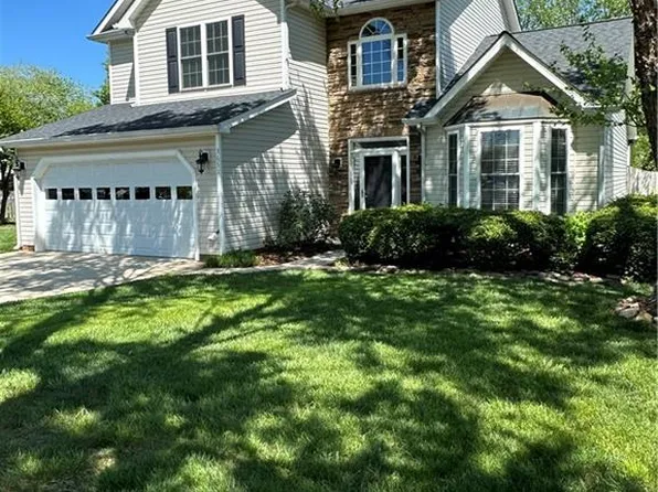 3651 Canopy Oak Ct, High Point, NC 27265