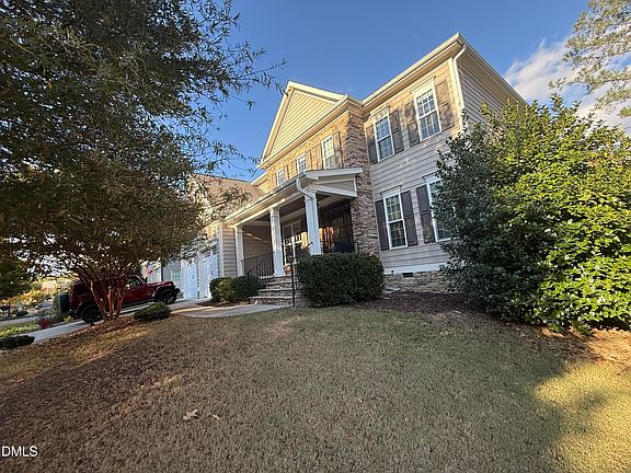 2nd image of 1032 Shasta Daisy Dr