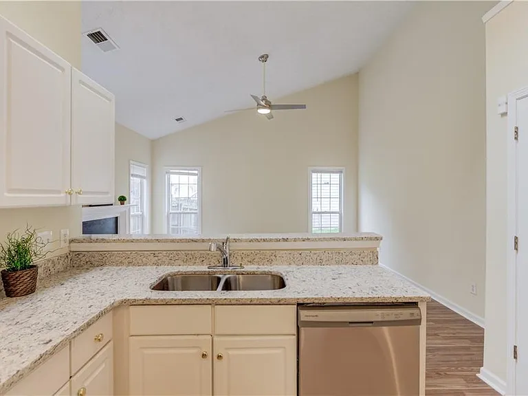 3924B Berwick Farm Dr — Photo 14
