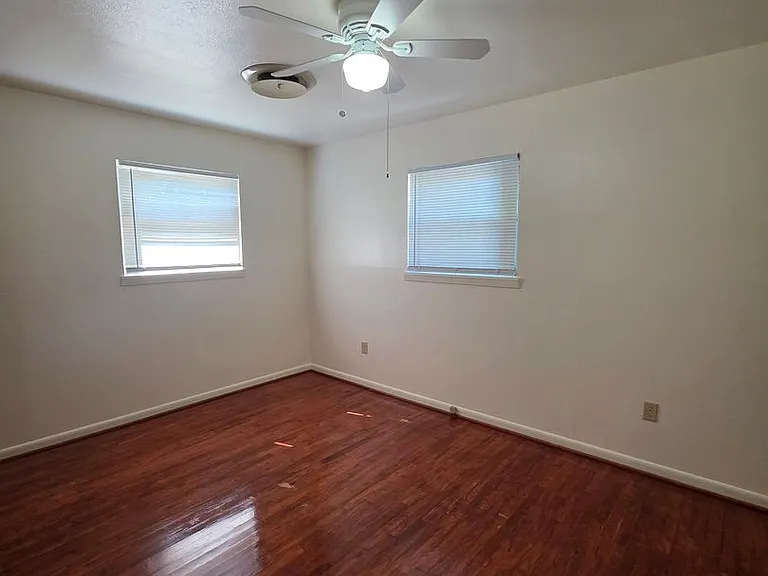 303 Nauert St — Photo 26
