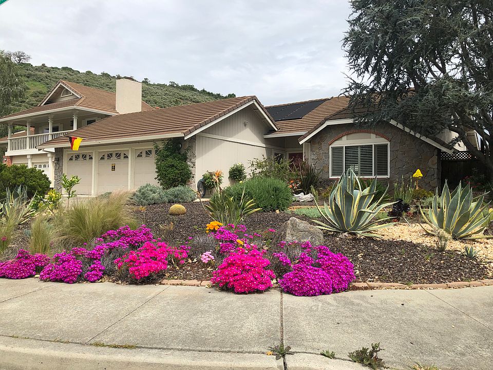 1st image of 5996 Crossview Ct
