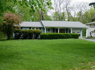 191 Shadmore Dr, Rochester, NY 14626