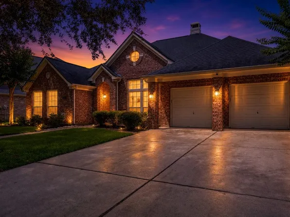 327 Silver Creek Cir, Richmond, TX 77406
