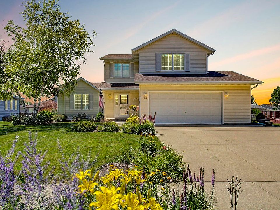 1st image of 251 Oakbrook Dr