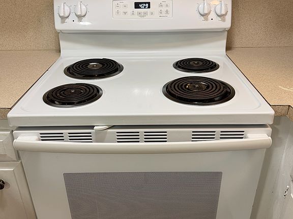 5th image of 247 Highland Ave #1A