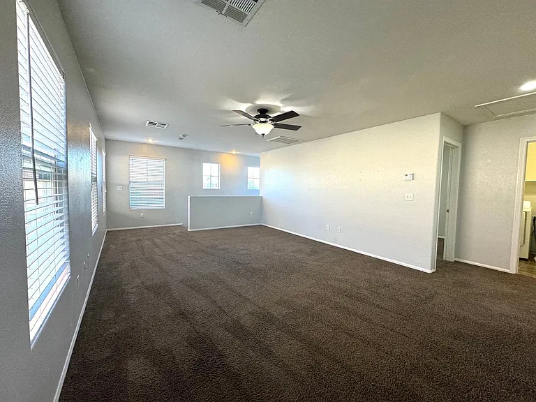11087 Deluna St — Photo 14