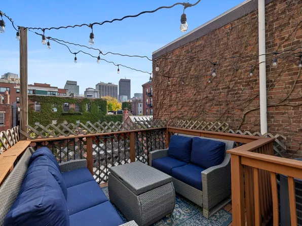 6 Grove St #3, Boston, MA 02114