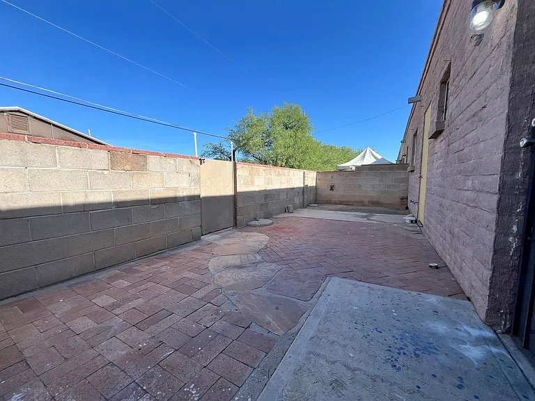446 E Pastime Rd — Photo 44