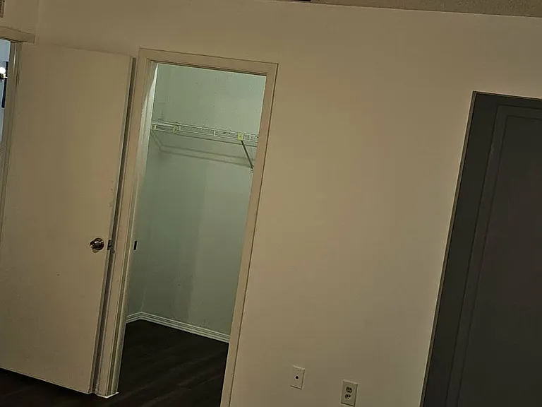 2130 Bancroft Pl #D — Photo 3