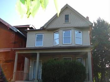 1st image of 734 N Broadway St