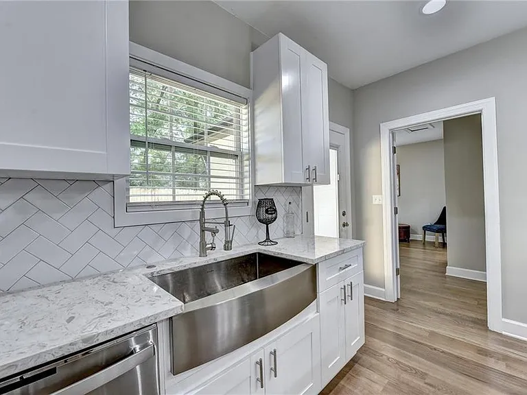 663 Bryan St SE — Photo 8