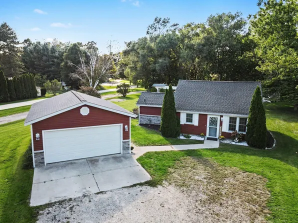 478 19th St, Otsego, MI 49078