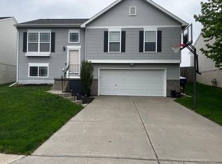 8521 N 153rd St, Bennington, NE 68007